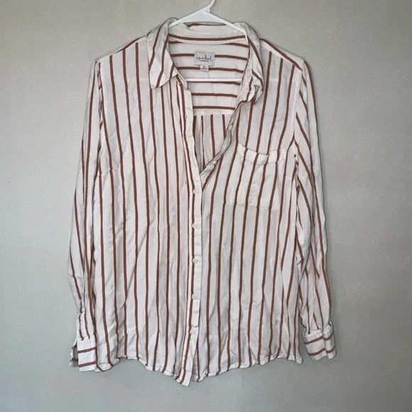 Isabel Button Down Shirt - Picture 2 of 7